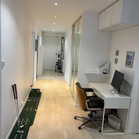 Apartment Spacious Bright Flat 300m From River Bank *